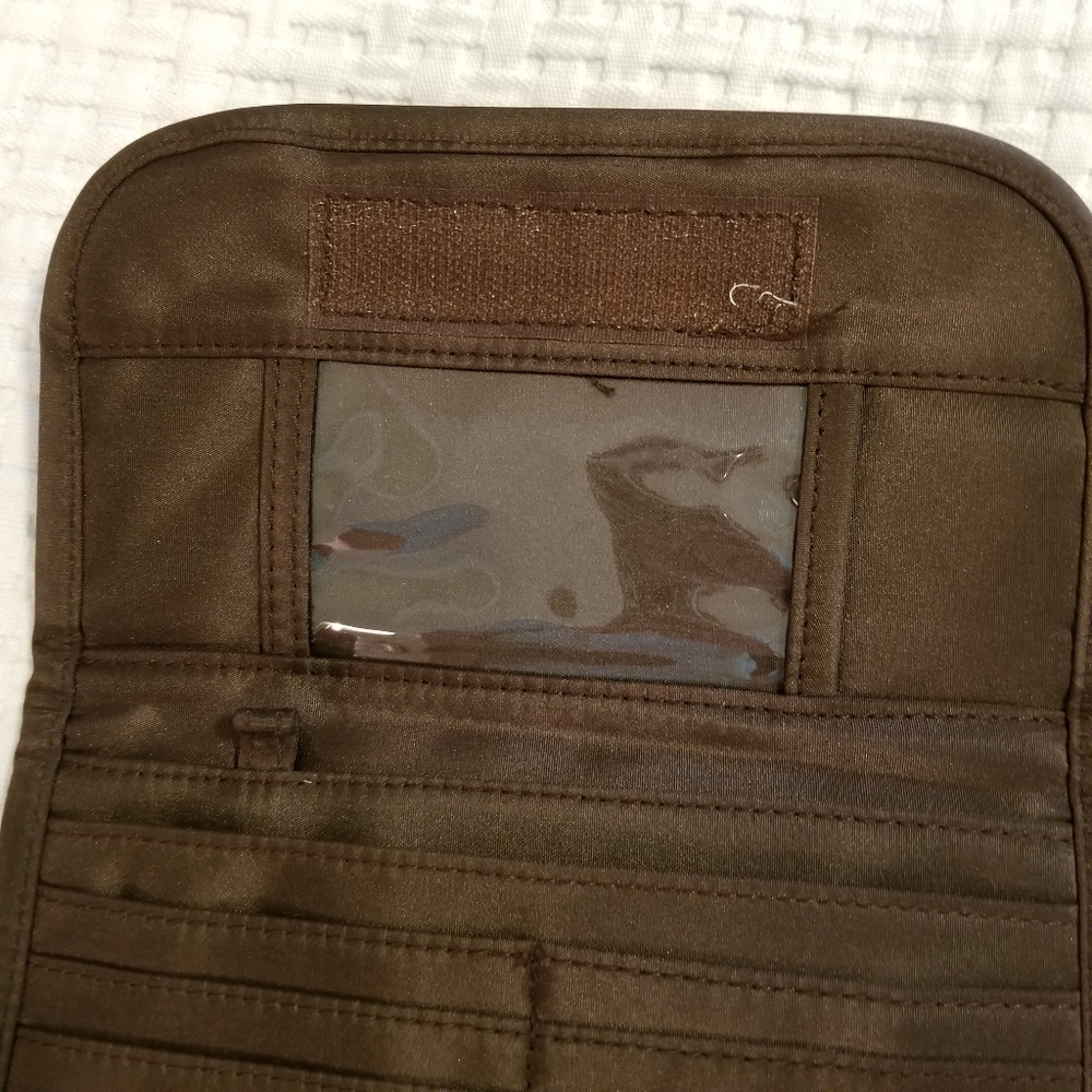Belvah Quilted Camo Clutch Wallet - Picture 3 of 8